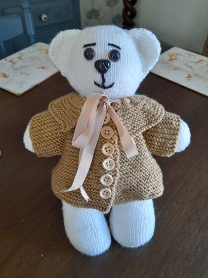 Knitted Teddy