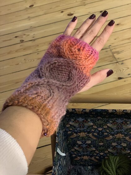 The Minik Bird - Wrist Warmers