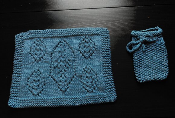 Shetland Medllions Washcloth & Soapbag