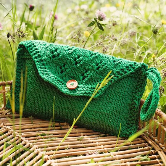 Diamond lace purse