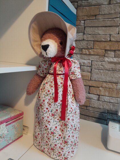 Regency dress and bonnet for Bramble.