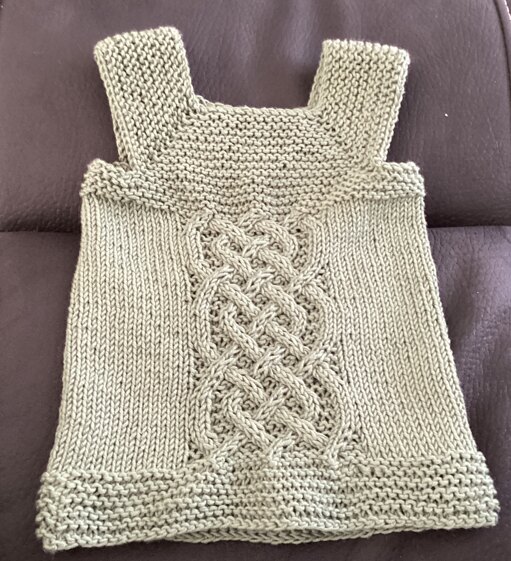 Jenna’s baby knitting 🧶