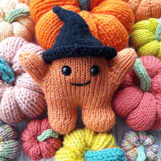 Free Witch's hat pattern for Huggling Monster