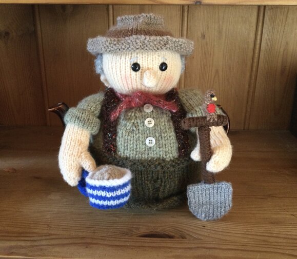 Gardener tea cosy
