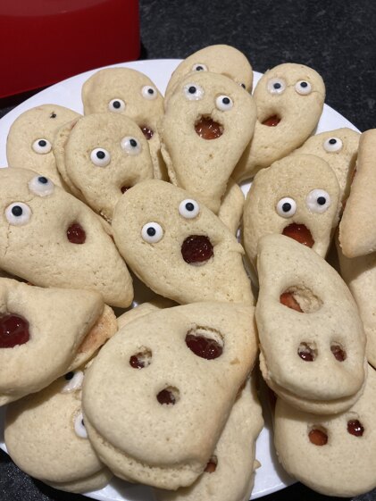 Halloween ghost biscuits