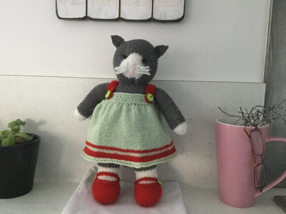 Tearoom Cat