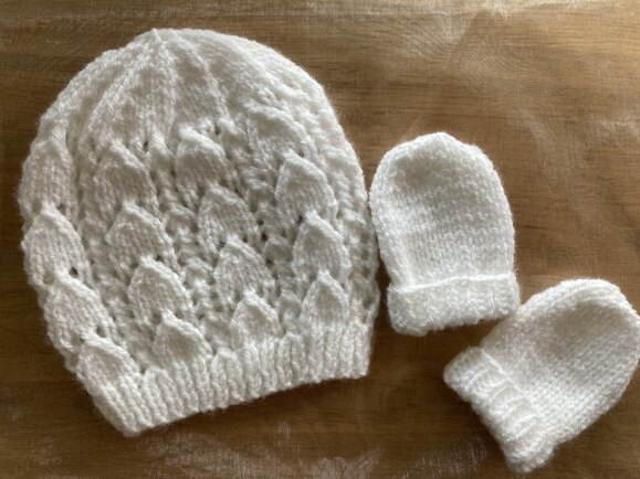 Hat and Mittens Set