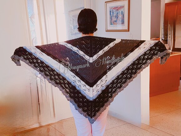 Ash shawl