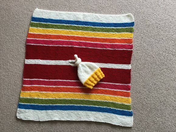 Baby hat and car set blanket