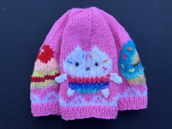 Large girls sweets cakey cat hat