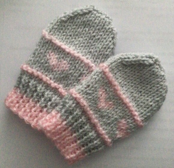 Little hearts mittens