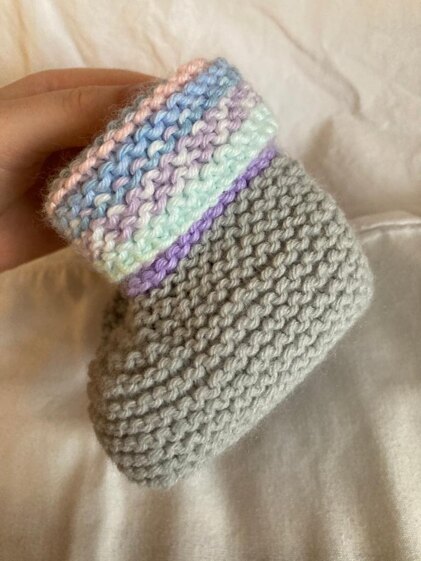 Garter Stitch Baby Set - Booties