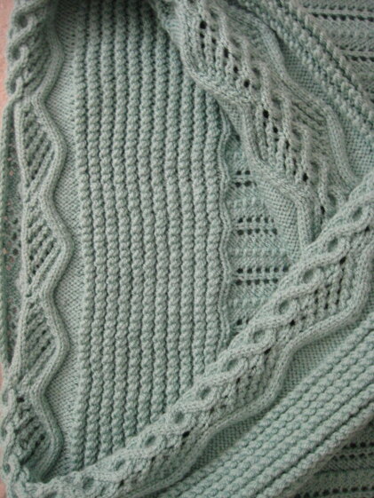 LADIES LACY SWEATER
