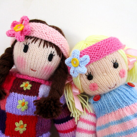 Dolls' flowery headband