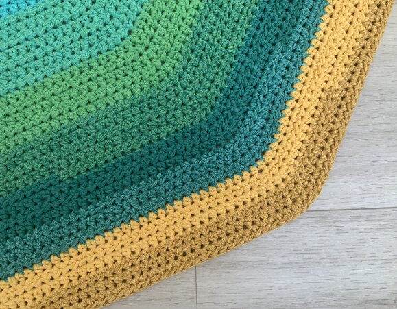 Radial rug