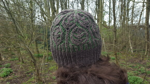 Frost on Leaves (Brioche) by Midori Hirose