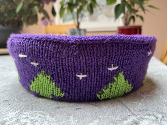 Christmas Celebrations/Quality Street/Roses tub cover