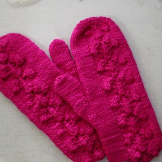 Boysenberry Mittens