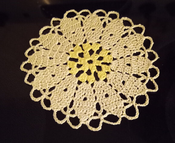 Daisy Doily