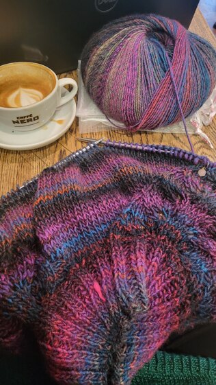 Bloomsbury sweater 2