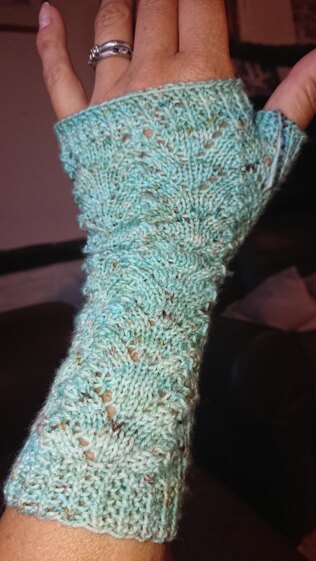 Easter Bunny wristwarmers