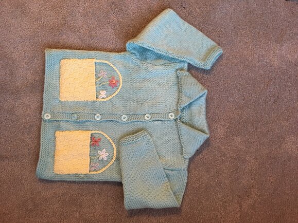 Baby or toddler’s cardigan
