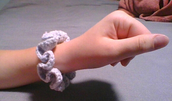✧ Gray Crochet Scrunchie ✧