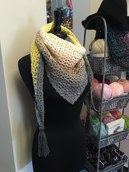 Nyx Shawl