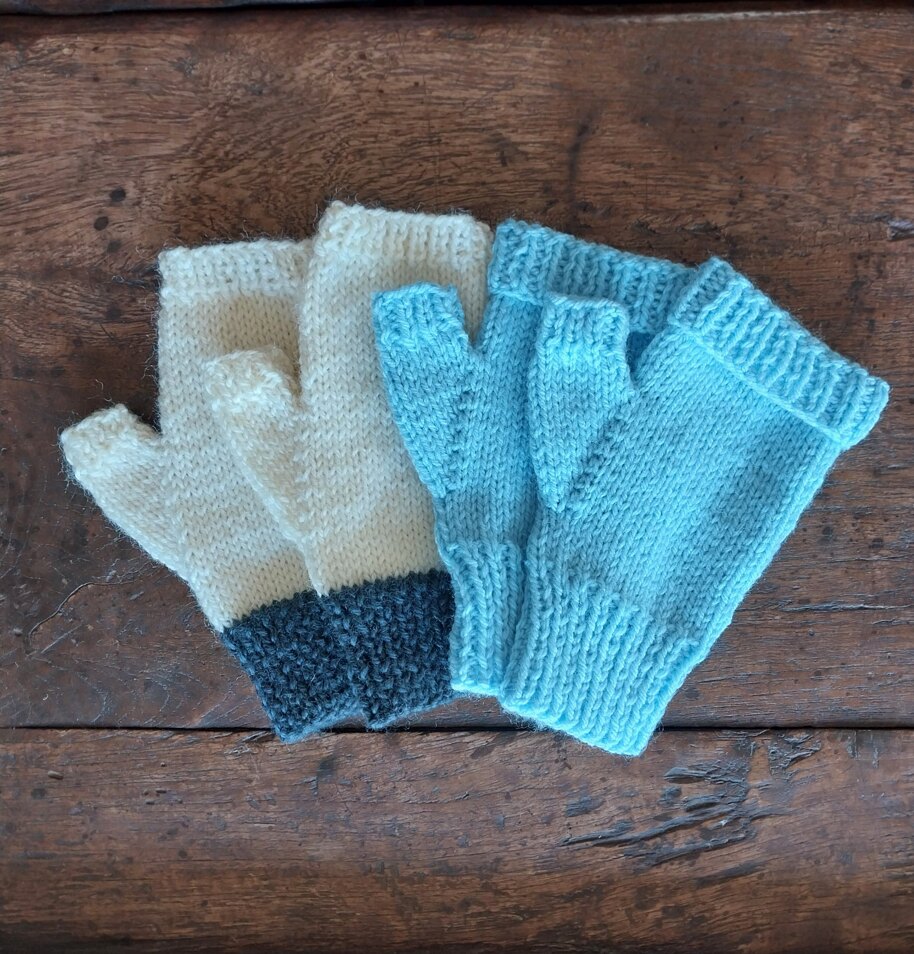 Easy Fingerless mittens - with thumbs