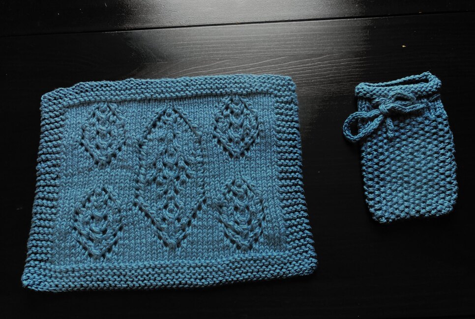 Shetland Medllions Washcloth &amp; Soapbag