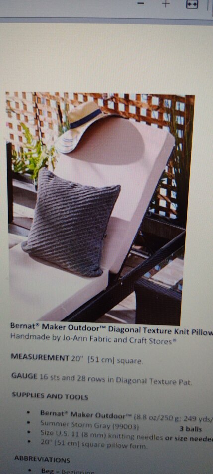Diagonal pattern Cushion