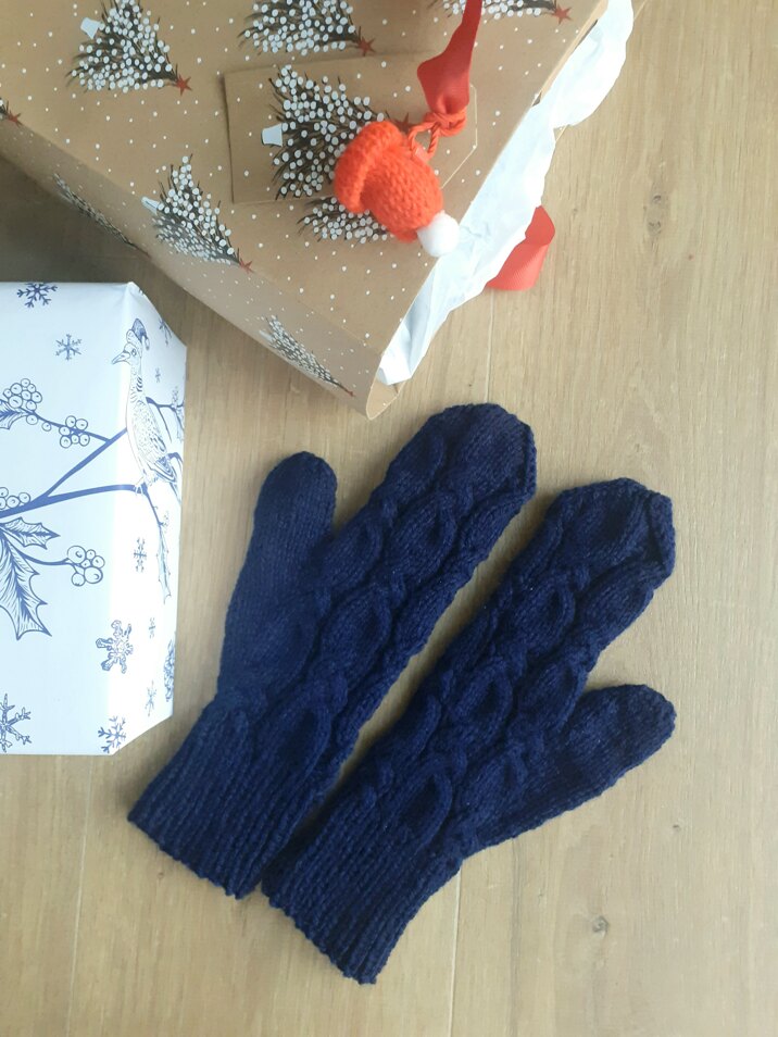 Christmas mittens