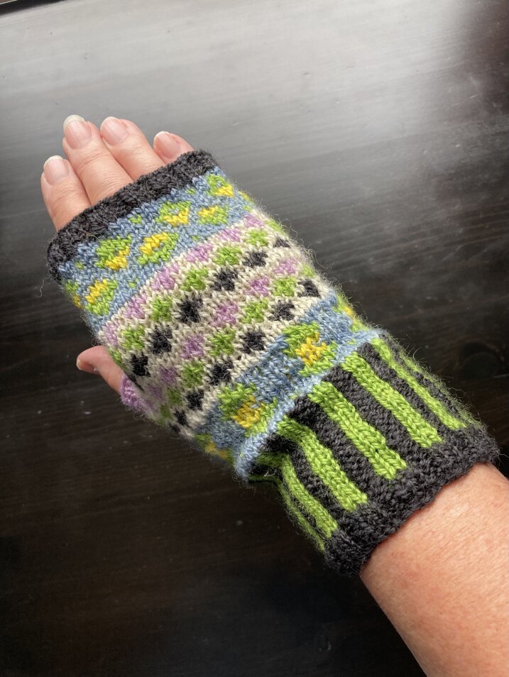 Bloom Mittens