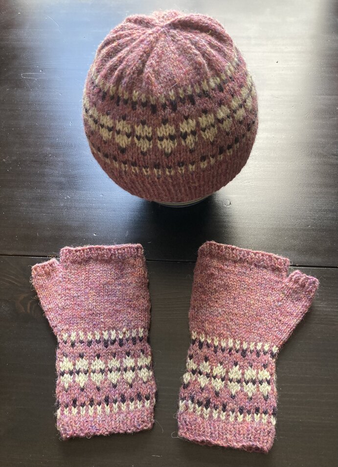 Tyrie hat &amp; fingerless mittens