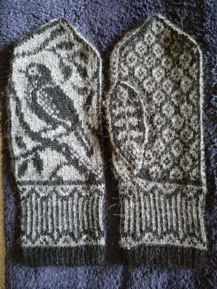Songbird mittens