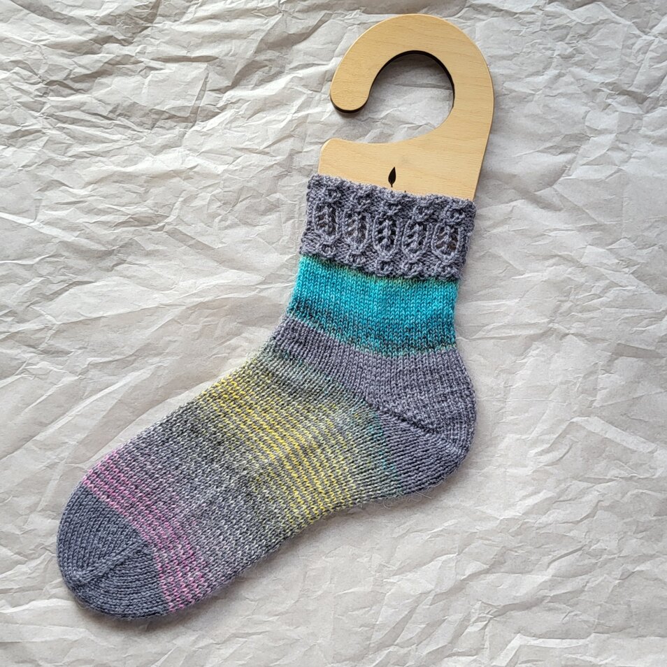 Aurora (Gothic Filigree Socks II)