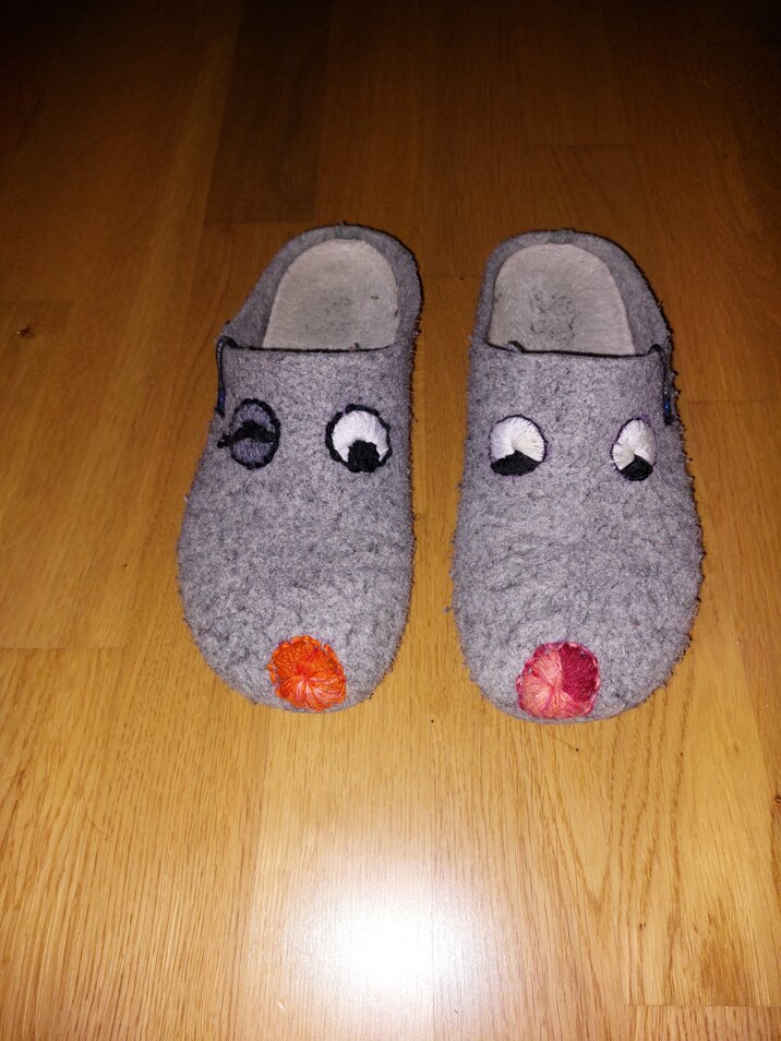 These slippers are not broken
