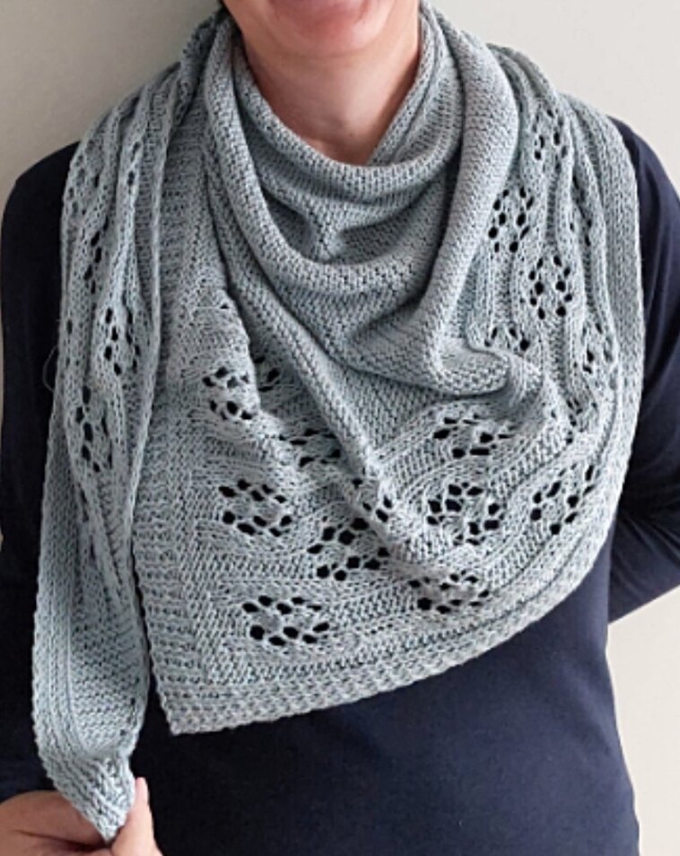 Bergenia shawl