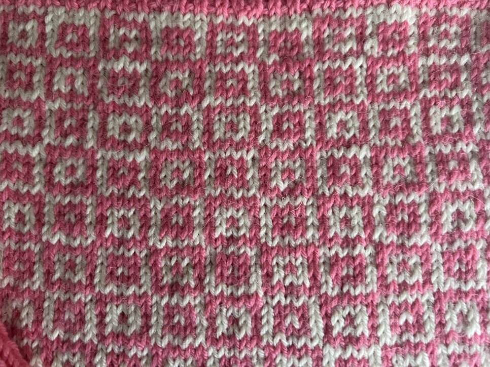 The OpArt cardigan