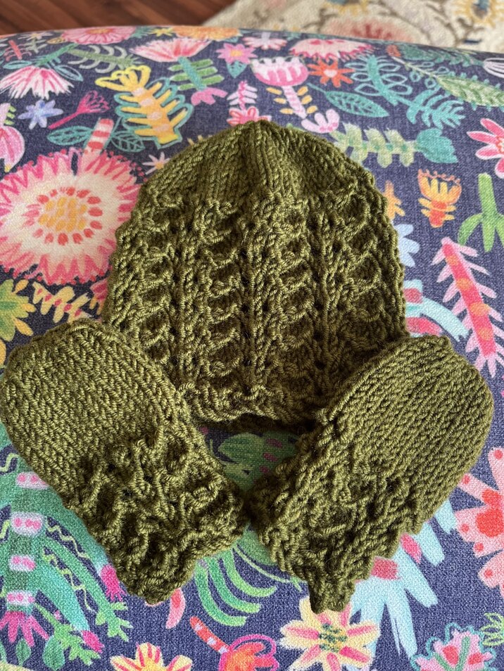 Lacy hat and mittens